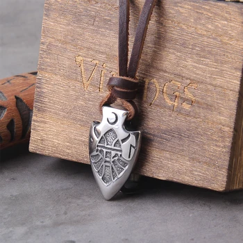 Severskí Darček viking oštep hlavy Odin Rune hrot šípu náhrdelník mužov Darček nehrdzavejúcej ocele viking šperky s drevené okno ako darček