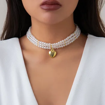 Jednoduchá multi-layer tvarované perlový náhrdelník s príveskom